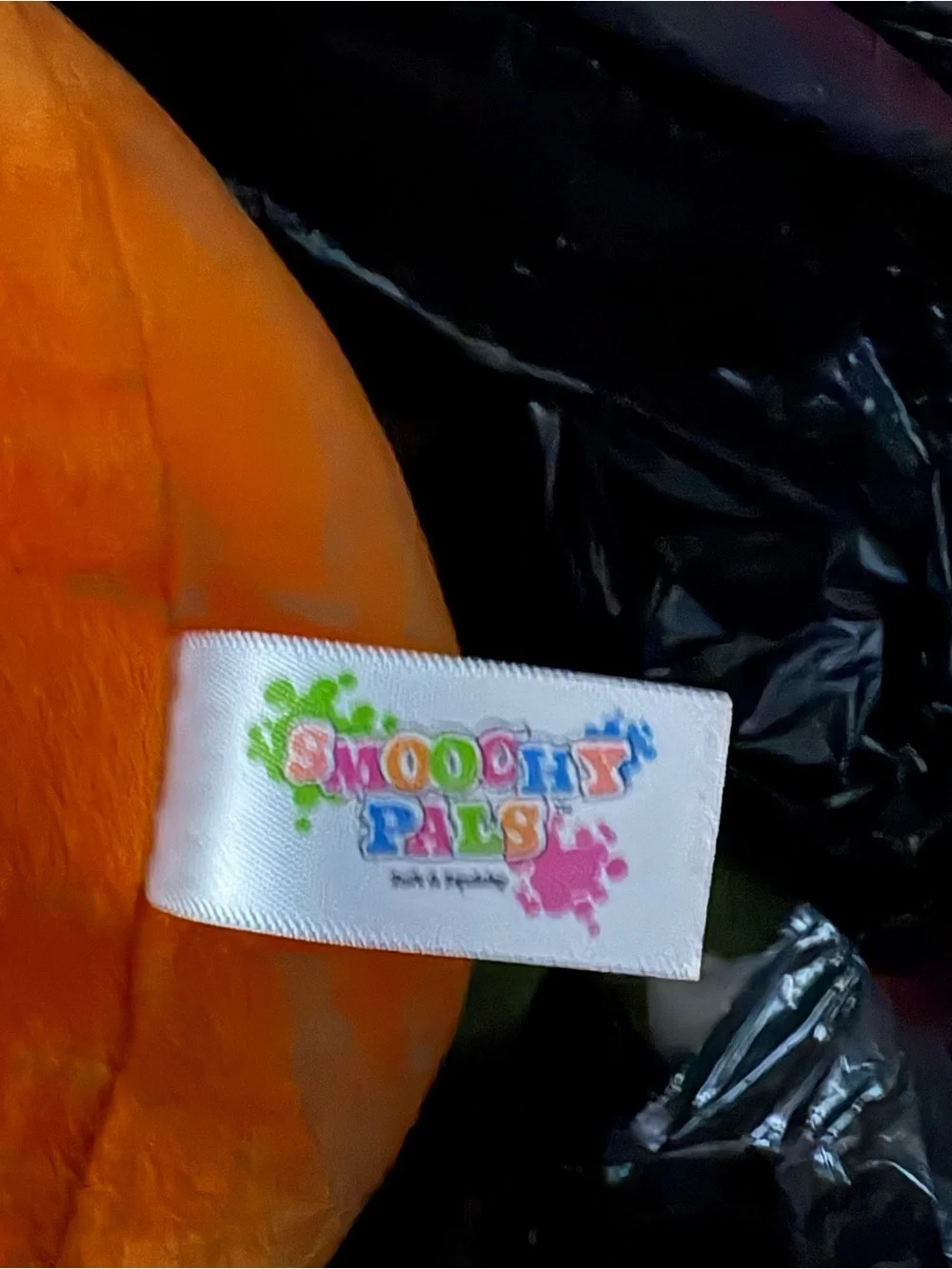 SMOOCHY PALS  - Orange Smiling Plush Fruit